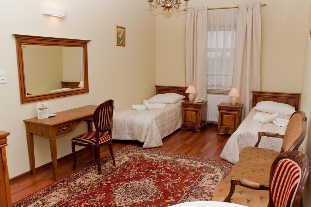 Hotel Napoleon Wroblew  Room photo