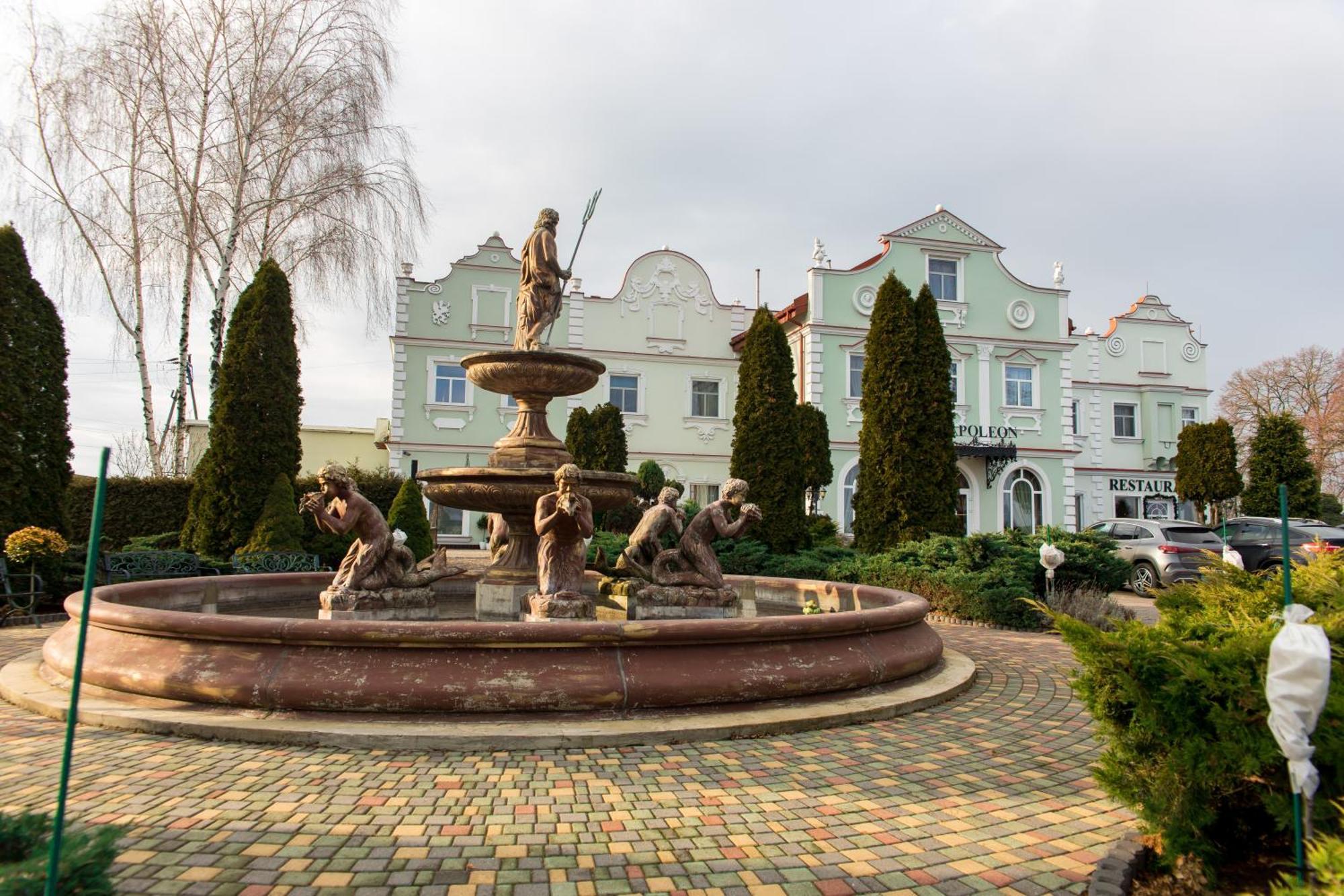 Hotel Napoleon Wroblew  Exterior photo