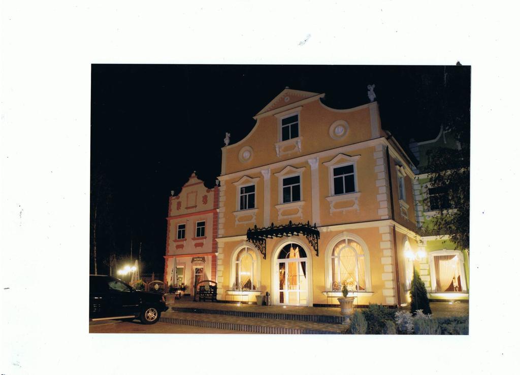 Hotel Napoleon Wroblew  Exterior photo